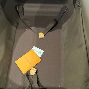 Louis Vuitton (roller) Duffle SOFT HORIZON 65